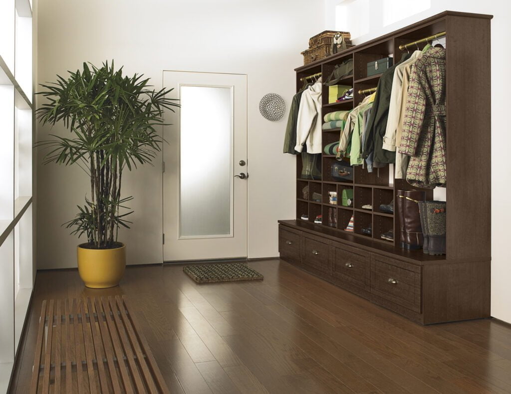 16 Practical Yet Modern Entryway Design Ideas For Your Home - TheHomeShare