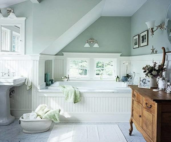 Mint Green for a Spa-Like Space