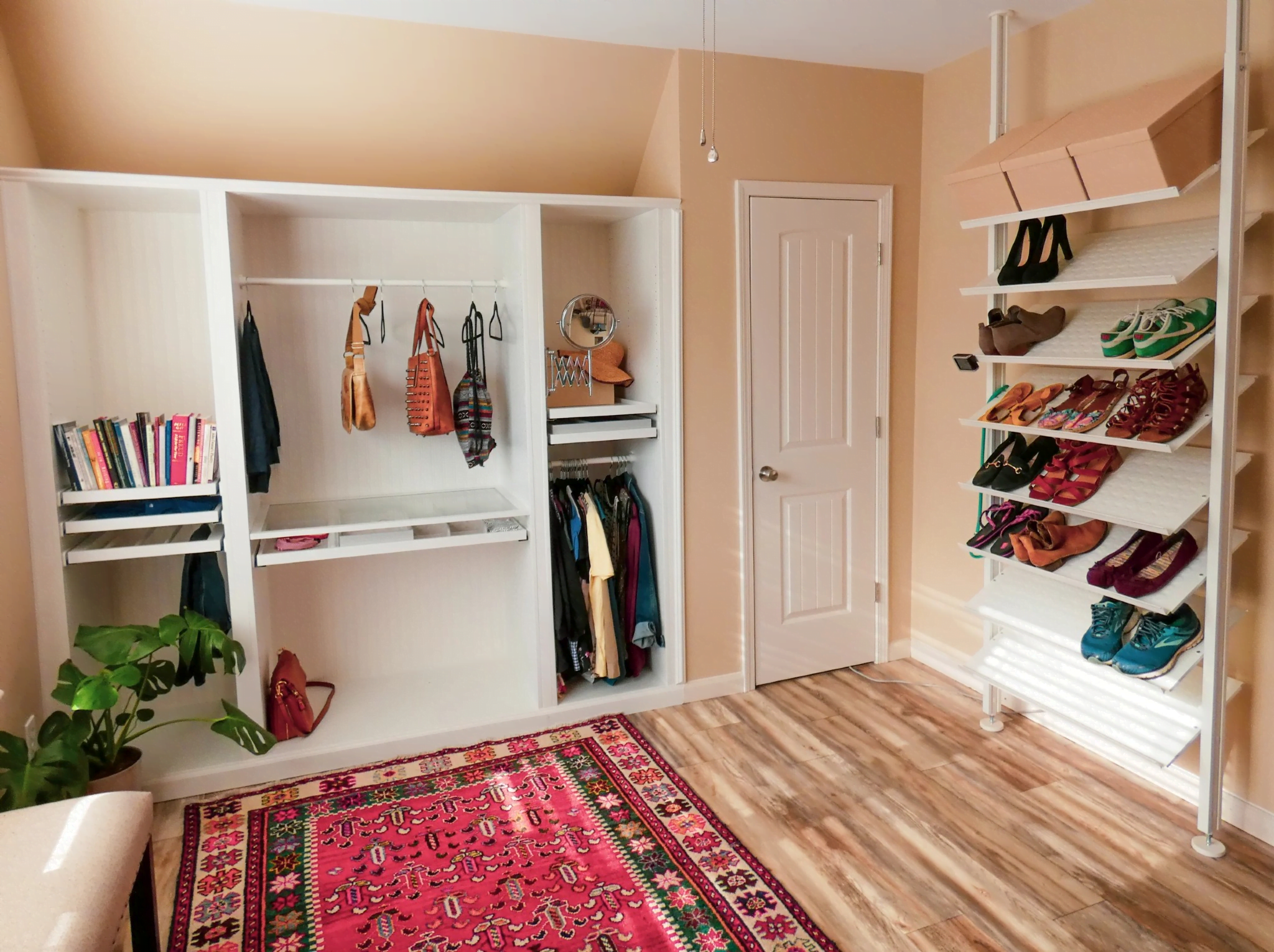 Convert that Extra Room Into a Walk-In Closet