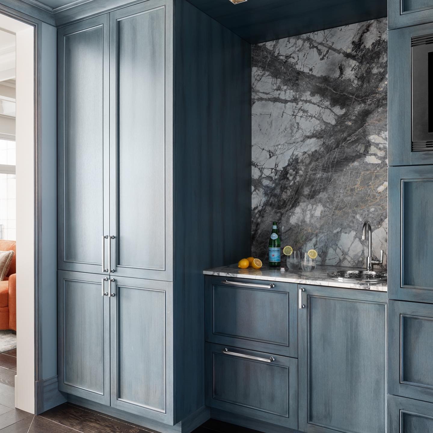 Kitchen Cabinet of Light Blue Tone