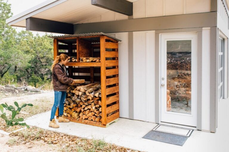 Open Firewood Rack in Vogue