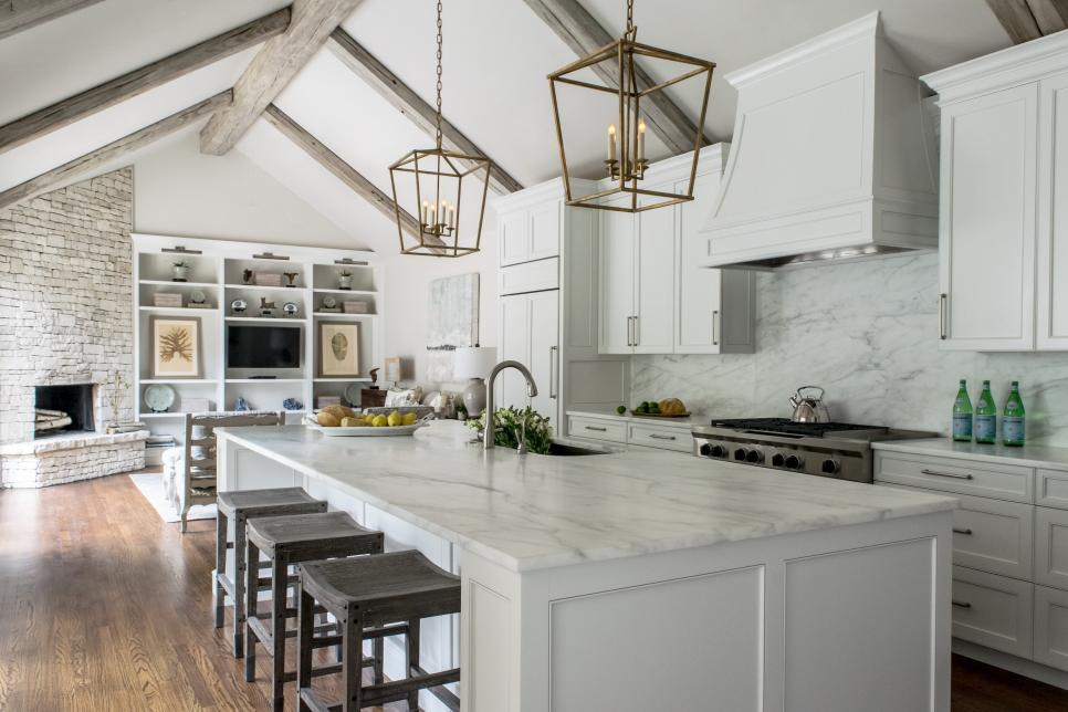 Open Kitchen with a Neutral Color Palette