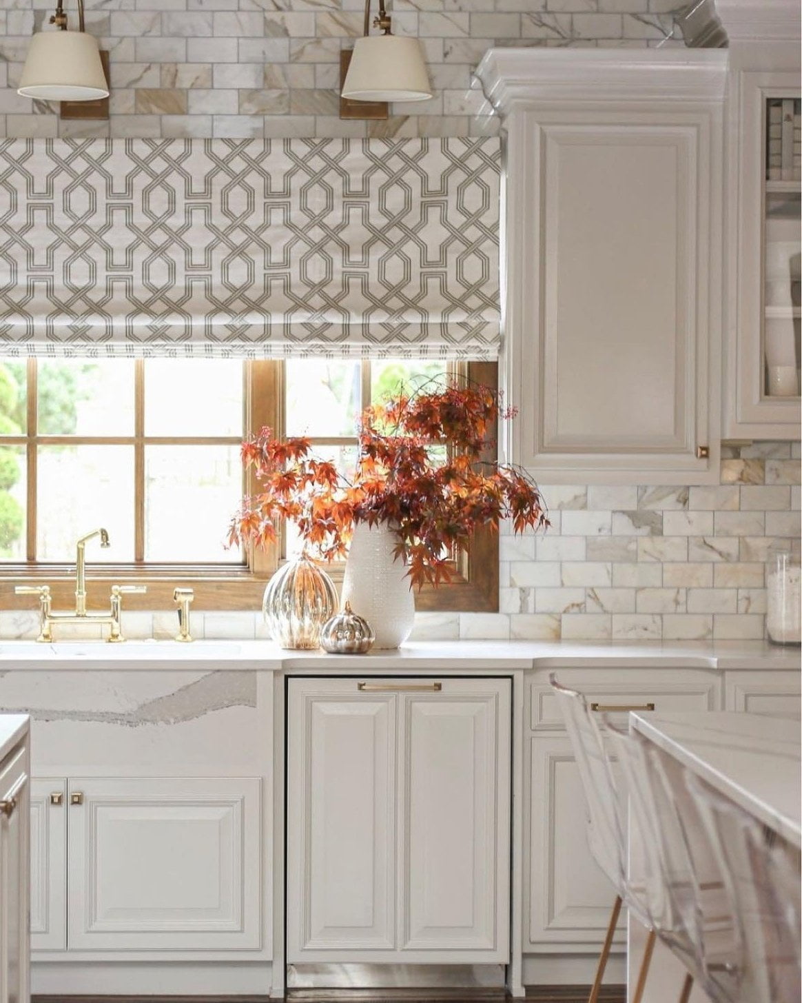 Vintage White for Modern Kitchen Cabinet Colors