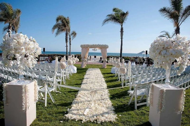 25 Wonderful Wedding Backdrop Ideas