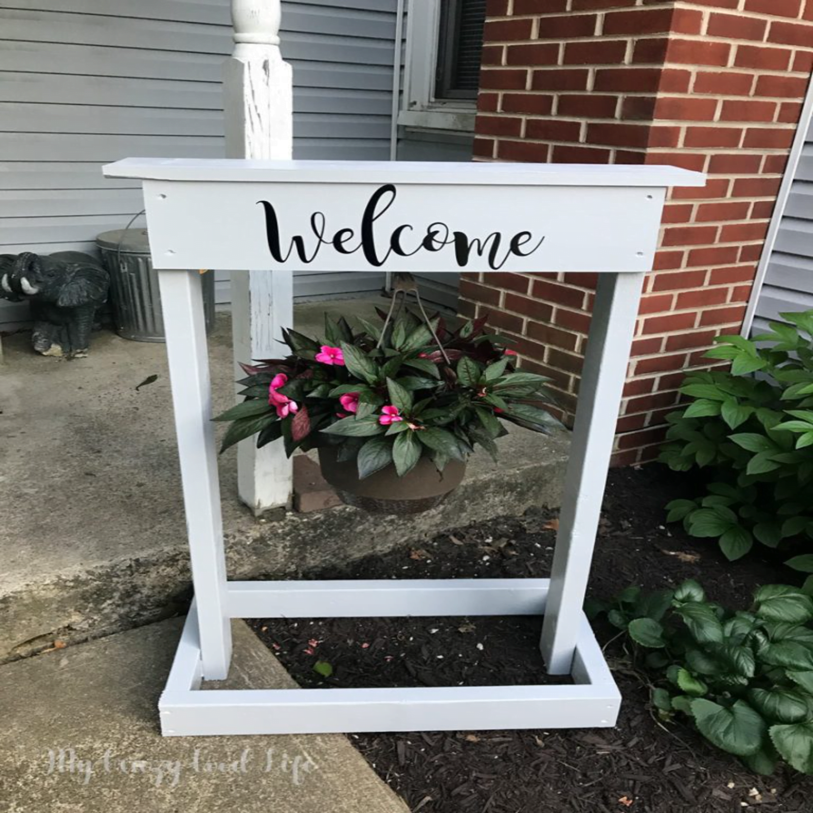 Adding Planters to Welcome Signages