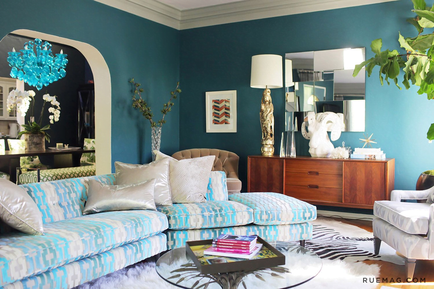 Colors That Go Well With Teal In Your Home Decor