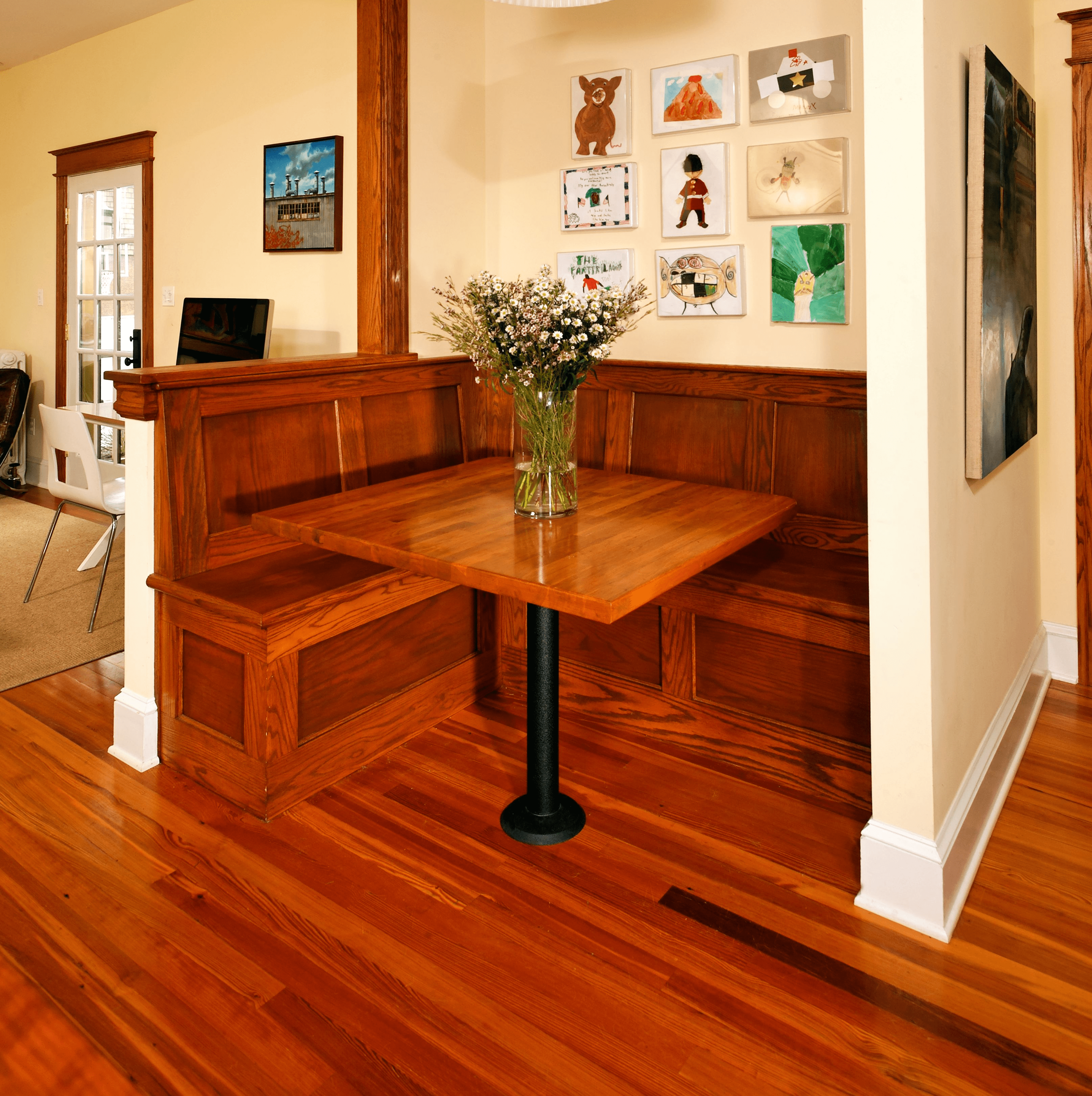 Solid Wood Breakfast Nook Decor