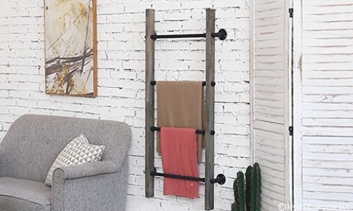Wall-Mounted Pipe Blanket Ladder